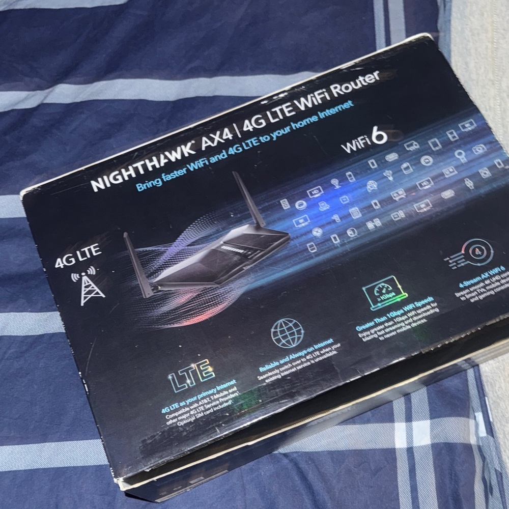 Netgear Nighthawk AX4 4G LTE WiFi Router - takes universal SIM card
